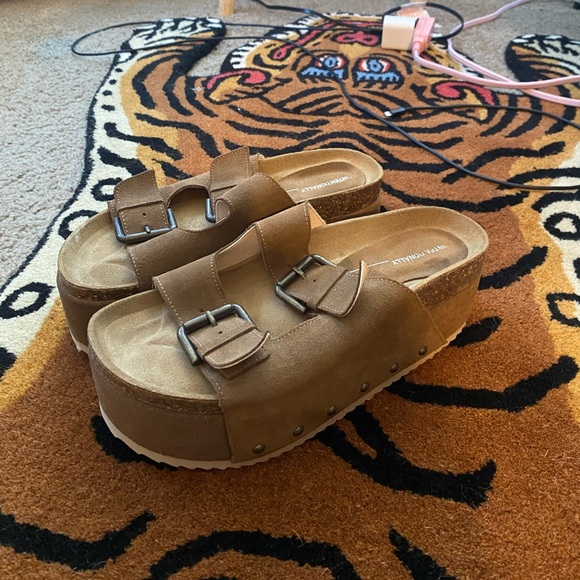 free people rule breaker platforms in taupe. size 38. Worn only a few times - Picture 3 of 4